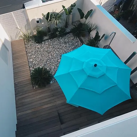 Avec Piscine A Carnon A 20m De La Ideale Pour 8 A 10 Personnes * 모기오