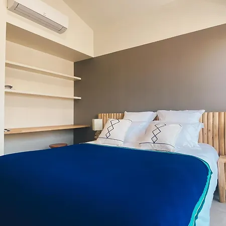 Avec Piscine A Carnon A 20m De La Ideale Pour 8 A 10 Personnes * 모기오