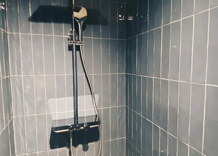 Avec Piscine A Carnon A 20m De La Ideale Pour 8 A 10 Personnes Villa *