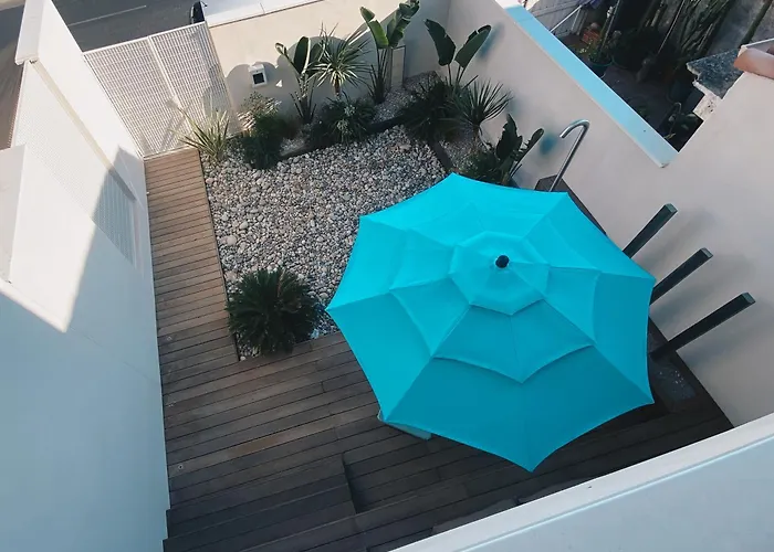 Avec Piscine A Carnon A 20m De La Ideale Pour 8 A 10 Personnes * Mauguio